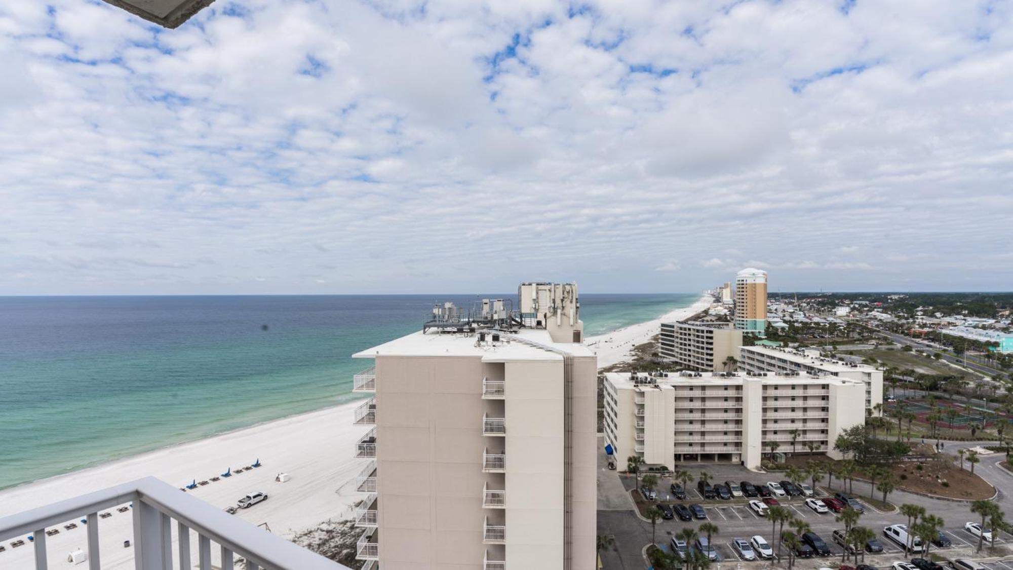 New Rental - 3Br 3Ba Corner Beachfront - 2024 Remodel - 3 Pools, Tiki Hut, Gym, Tennis Panama City Beach Exterior photo